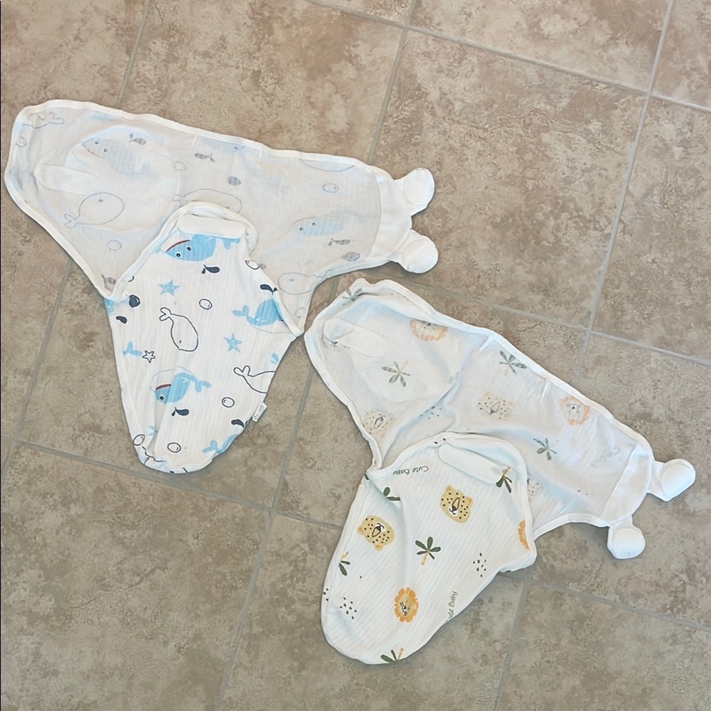 2 Piece Baby Swaddle Set - Whales and Lions